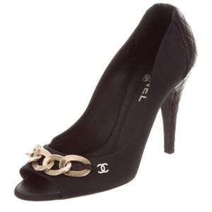 CHANEL Elegant Black Peep-Toe Heels with Gold Chain and CC Charm